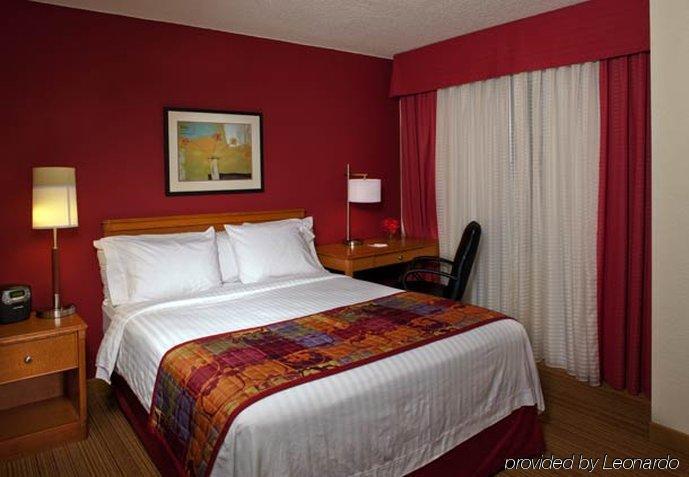 Residence Inn By Marriott Tysons Tysons Corner Room photo